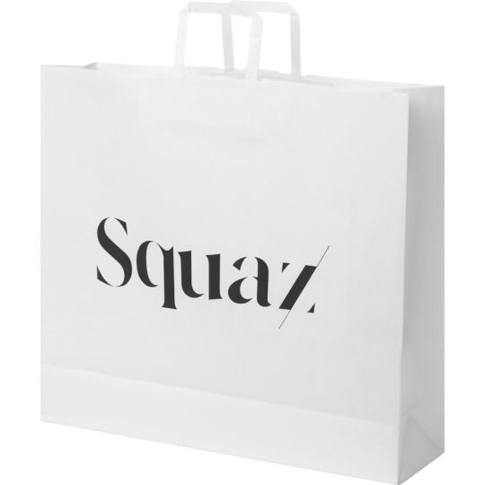 Sac papier grand format blanc personnalisé à poignées plates, logo noir à empattements centré sur la façade