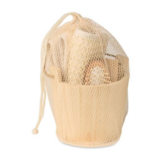 Set de bain personnalisé dans son sac en filet à cordon, baquet en bois avec brosses et gant de gommage