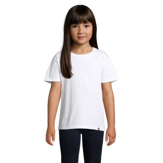 T-shirt enfant col rond blanc made in France porté de face par une fillette, coton peigné compatible DTG