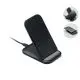Chargeur sans fil pliable POWERFOLD noir en ABS déplié en support, avec câble USB-C et aperçus en position à plat