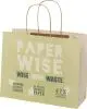 Sac en papier personnalisé en déchets agricoles blanc cassé avec poignées torsadées marron et logo imprimé