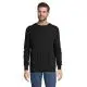 Pull col rond personnalisé STUART MEN noir en maille fine porté par un homme avec jean, vue de face