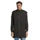 Manteau softshell personnalisé long et sombre porté fermé par un homme, col montant et poche poitrine zippée