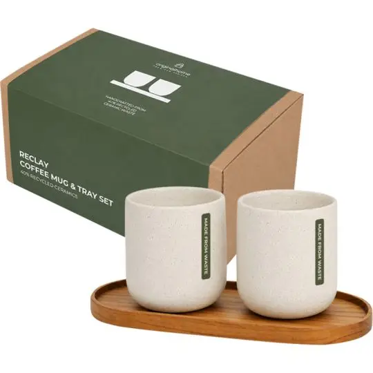 Service à café ReClay, 2 tasses sans anse en céramique recyclée crème mouchetée sur plateau en teck, boîte kraft