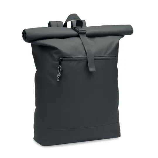 Sac à dos rolltop personnalisé noir en RPET 600D, rabat enroulé fermé par sangle et poche frontale zippée