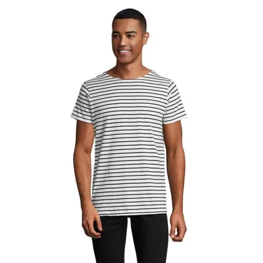 T-shirt rayé personnalisé MILES MEN blanc et marine porté par un homme, col rond et coupe ajustée, vue de face