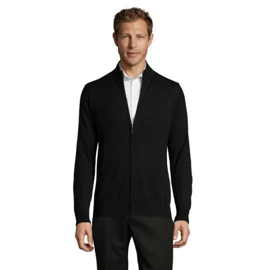Gilet homme personnalisé noir zippé en maille fine à col montant, porté de face avec un pantalon sombre