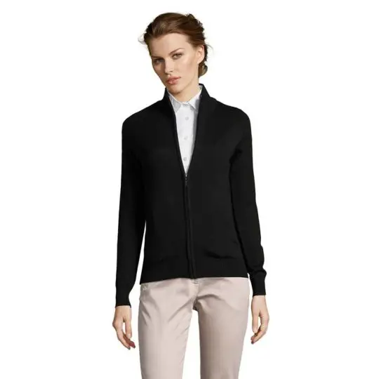 Gilet femme personnalisé GORDON WOMEN noir zippé en maille fine, porté sur une chemise blanche