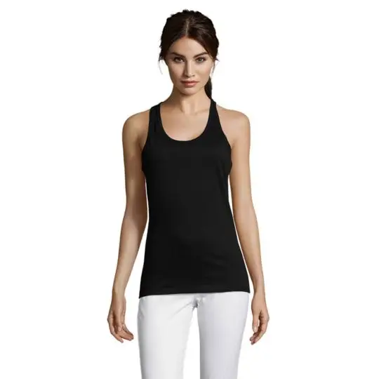 Femme portant le débardeur JUSTIN WOMEN noir à dos nageur en jersey de coton, vue de face sur fond blanc