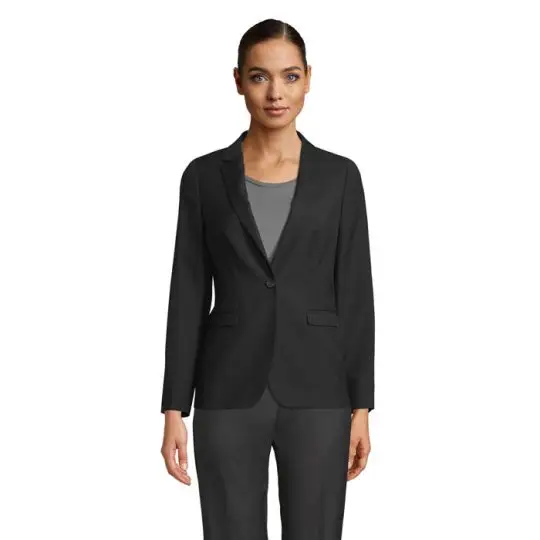 Veste de tailleur femme personnalisée noire MARIUS WOMEN portée de face, coupe cintrée un bouton et poches à rabat