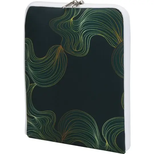 Housse tablette personnalisée en néoprène sublimé, volutes dorées sur fond vert et fermeture à double curseur