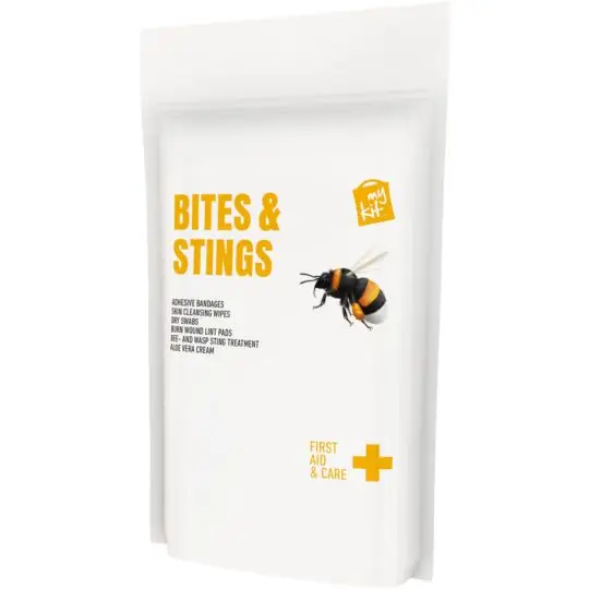 Kit premiers secours MyKit piqûres et morsures en pochette papier blanche, abeille illustrée et titres jaunes