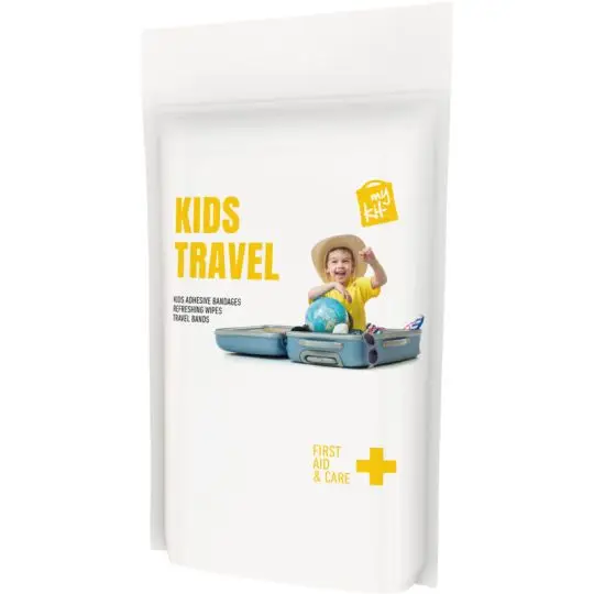 Kit de voyage enfant personnalisé en pochette papier blanche illustrée Kids Travel avec enfant et valise