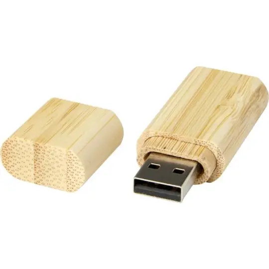 Clé USB en bambou naturel personnalisée aux fibres claires striées, capuchon ôté et connecteur USB-A apparent