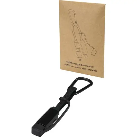 Câble de recharge 3-en-1 Algieba noir replié avec mousqueton et embouts en aluminium recyclé devant sa pochette kraft