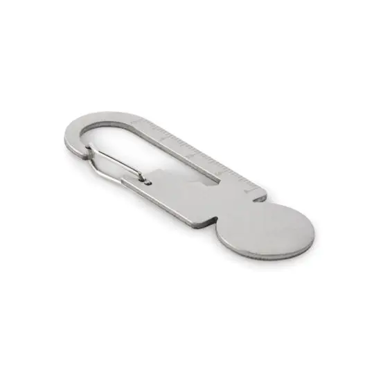 Porte-clés multifonctionnel personnalisé MULTIKEY en métal brossé argent, vue en perspective avec règle graduée