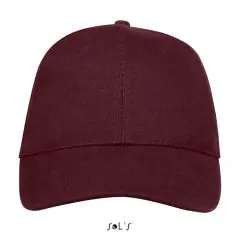 Casquette personnalisée bordeaux 6 panneaux en coton brossé vue de trois quarts avec visière préformée