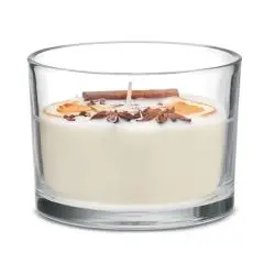 Bougie parfumée personnalisée en pot de verre avec cire végétale crème, bâton de cannelle et rondelles d'agrumes