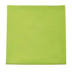 Serviette microfibre personnalisée ATOLL 50 vert pomme pliée, surface lisse et bords surjetés, vue de dessus