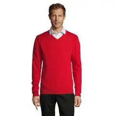 Pull col V personnalisé GALAXY MEN rouge porté par un homme sur une chemise blanche, poignets et bas en côte