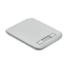 Balance de cuisine personnalisée en inox brossé argent avec écran numérique et boutons en façade, vue de trois quarts