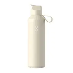 Gourde isotherme Ocean Bottle Peak GO coloris grès avec couvercle à paille rabattable et boucle de transport