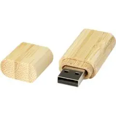 Clé USB en bambou naturel personnalisée aux fibres claires striées, capuchon ôté et connecteur USB-A apparent